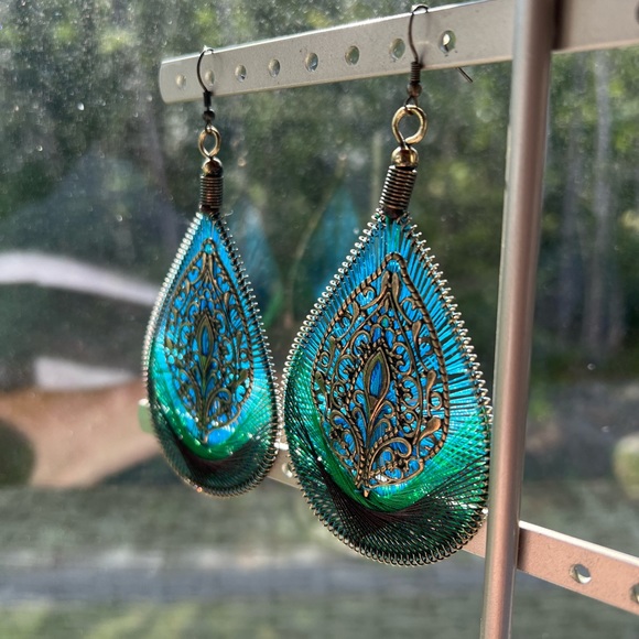 MI AMORE Peacock Dangle-Earrings Colorful & Silver-Tone Colored - Picture 9 of 9